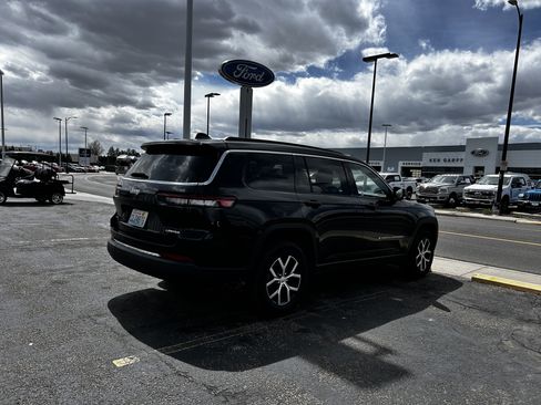 Used 2024 Jeep Grand Cherokee L Limited w/ Luxury Tech Group II image 5