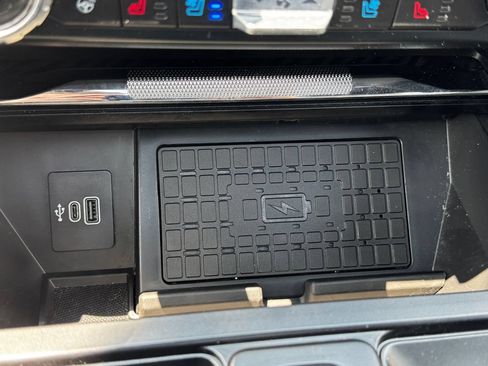 Used 2025 Ford F150 Raptor AWD/4WD image 23