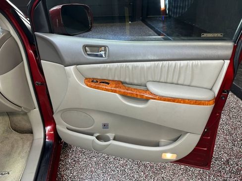 Used 2010 Toyota Sienna FWD image 26