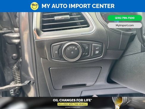 Used 2022 Ford Edge Titanium AWD/4WD image 15