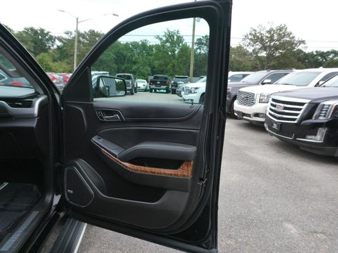 Used 2017 Chevrolet Tahoe Premier AWD/4WD image 25