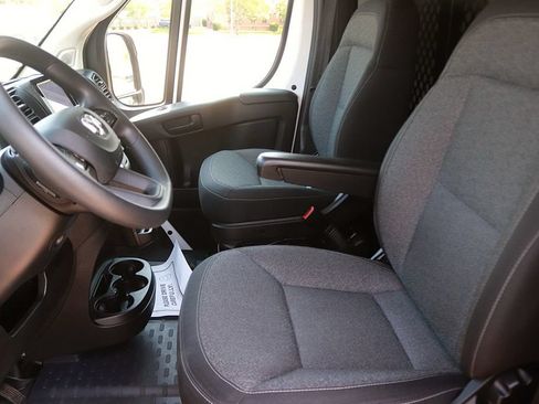 Used 2025 RAM ProMaster 2500 w/ U-Haul Equipment Group FWD image 14