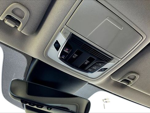 Used 2024 Acura MDX SH-AWD w/ Technology Package image 36