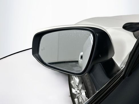 Used 2019 Toyota RAV4 XLE Premium image 16