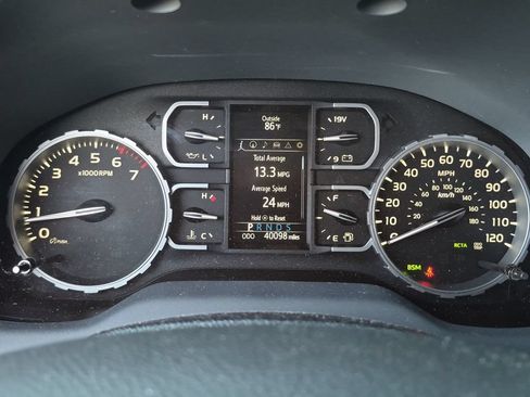Used 2021 Toyota Tundra Limited w/ Limited Premium Package AWD/4WD image 19