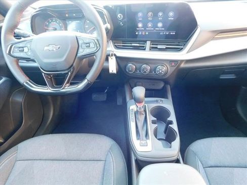 Certified 2024 Chevrolet Trax RS w/ Driver Confidence Package FWD image 26