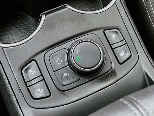 Used 2023 GMC Terrain SLE w/ Driver Convenience Package FWD image 21