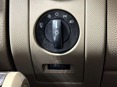 Used 2010 Ford Explorer Limited image 18