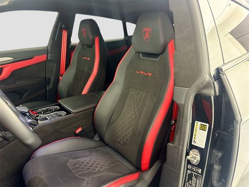 Used 2024 Lamborghini Urus S image 22