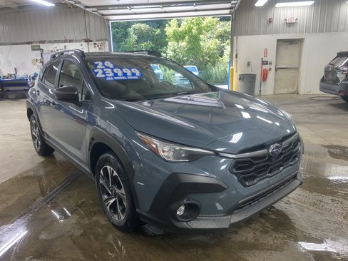 Used 2024 Subaru Crosstrek 2.0i Premium AWD/4WD image 3