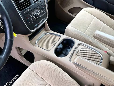 Used 2013 Dodge Grand Caravan Crew w/ Driver Convenience Group FWD image 17