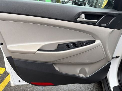 Used 2018 Hyundai Tucson SEL image 19