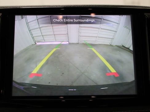 Used 2023 Chrysler Pacifica Limited FWD image 56