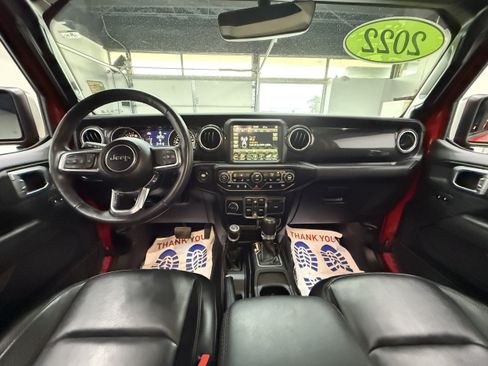 Used 2022 Jeep Wrangler Unlimited Sahara AWD/4WD image 11