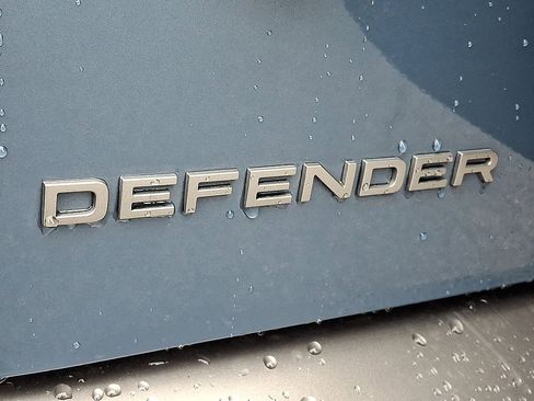 Used 2024 Land Rover Defender 90 X-Dynamic SE AWD/4WD image 30