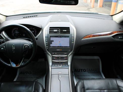 Used 2014 Lincoln MKZ AWD image 40