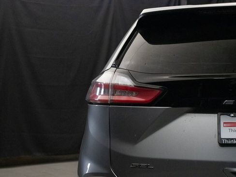 Used 2024 Ford Edge SEL image 12