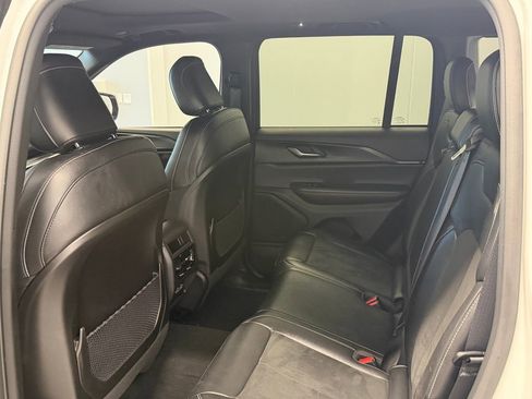 Certified 2023 Jeep Grand Cherokee Altitude AWD/4WD image 20