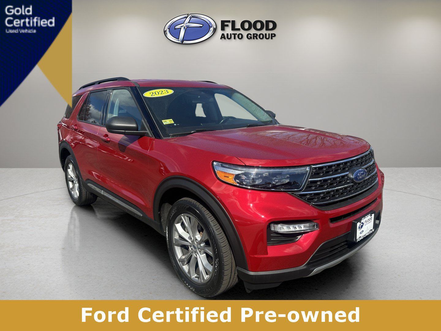 Certified 2023 Ford Explorer XLT w/ Equipment Group 202A AWD/4WD image 1