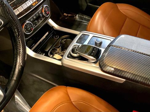 Used 2017 Mercedes-Benz GLS 550 4MATIC image 18