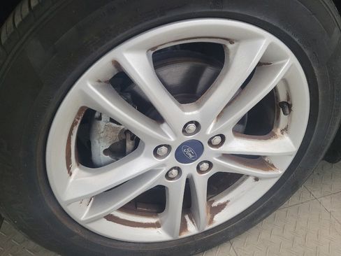 Used 2018 Ford Fusion SE w/ Fusion SE Technology Package FWD image 31