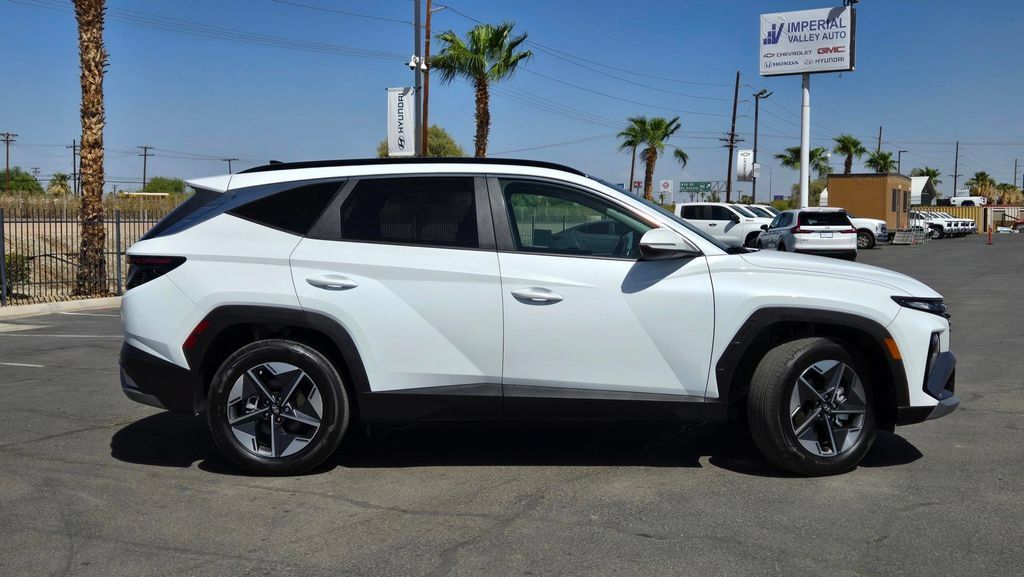 Used 2025 Hyundai Tucson SEL AWD/4WD image 3