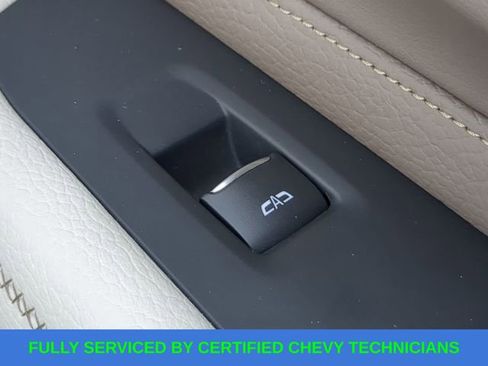 Used 2021 GMC Yukon Denali w/ Denali Premium Package image 47