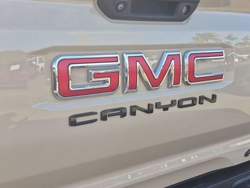 Used 2023 GMC Canyon AT4X w/ Edition 1 AWD/4WD image 33