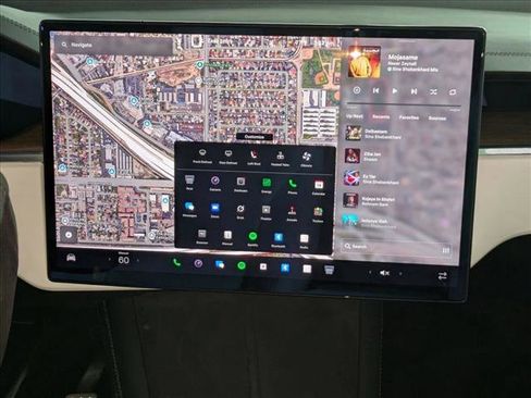 Used 2022 Tesla Model X image 15