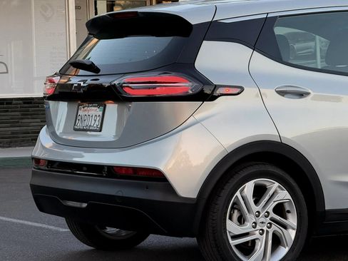 Used 2023 Chevrolet Bolt LT w/ Driver Confidence Package FWD image 10