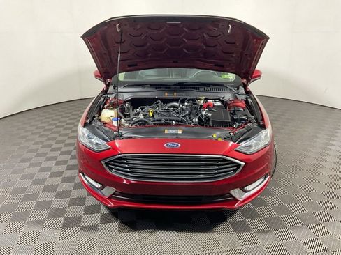 Used 2018 Ford Fusion SE w/ Equipment Group 201A FWD image 9