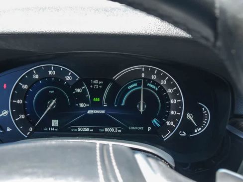 Used 2019 BMW 530e w/ Premium Package RWD image 22