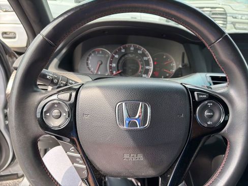 Used 2017 Honda Accord Sport Special Edition image 13