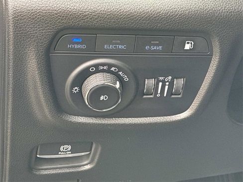 Used 2023 Jeep Grand Cherokee 4xe image 28