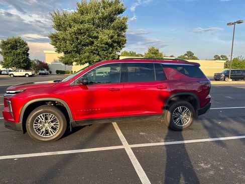 Used 2026 Chevrolet Traverse LT FWD image 16
