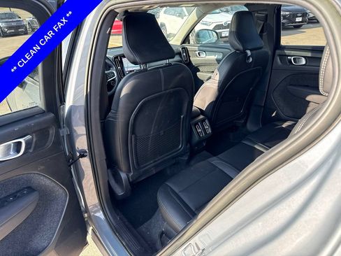 Used 2023 Volvo XC40 B5 Plus AWD/4WD image 7