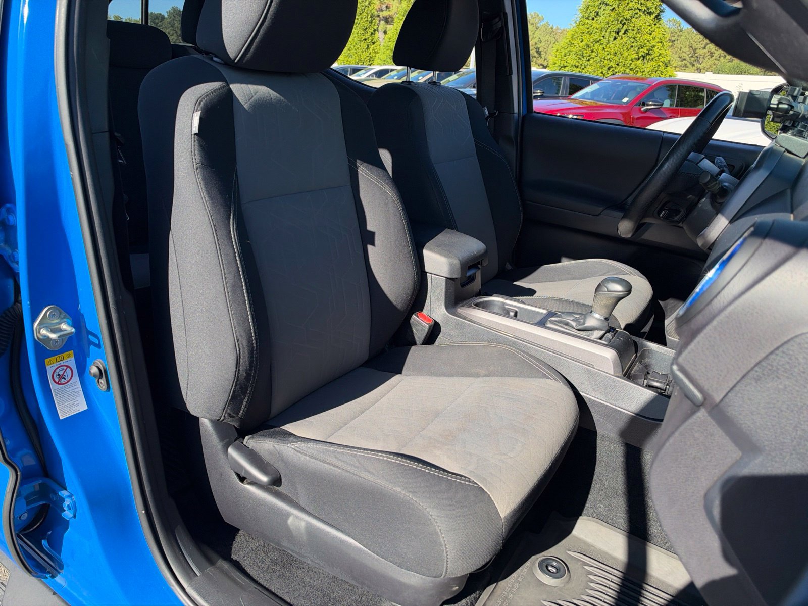 Used 2020 Toyota Tacoma TRD Off-Road AWD/4WD image 36