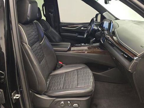 Used 2023 Cadillac Escalade Sport Platinum image 6