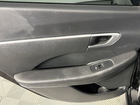 Used 2025 Hyundai Sonata SE FWD image 24