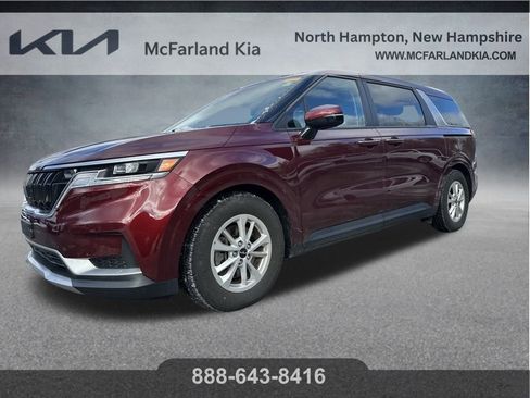 Used 2024 Kia Carnival LX image 1