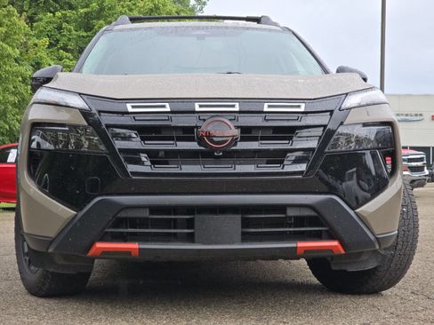 Used 2025 Nissan Rogue SV w/ Rock Creek Premium Package AWD/4WD image 15