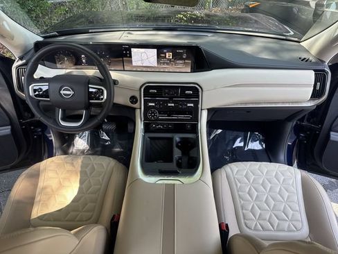 Certified 2025 Nissan Armada Platinum AWD/4WD image 9