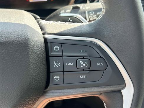 Used 2023 Jeep Grand Cherokee 4WD 4xe image 23