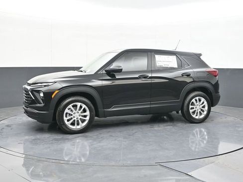 New 2026 Chevrolet TrailBlazer LS w/ LS Convenience Package FWD image 8