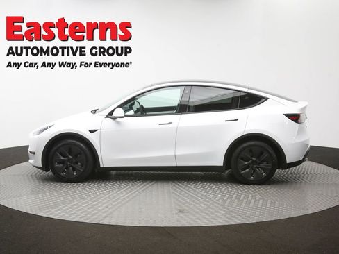 Used 2022 Tesla Model Y Long Range AWD/4WD image 56