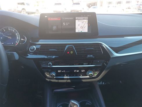 Used 2019 BMW 540i 540i w/ M Sport Package image 19