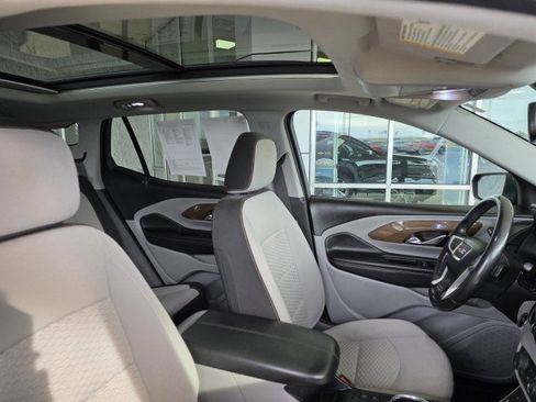 Used 2019 GMC Terrain SLE image 2