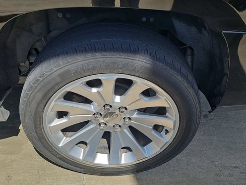 Used 2016 Cadillac Escalade ESV Luxury RWD image 13