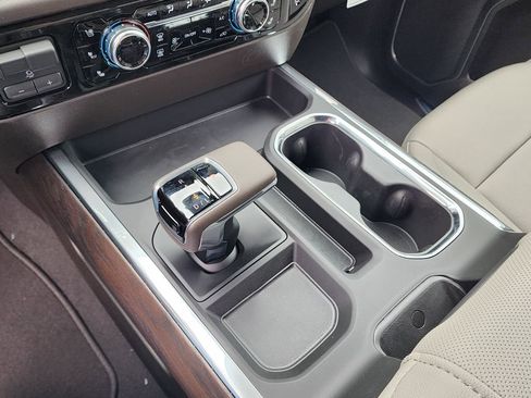 New 2026 GMC Sierra 1500 SLT w/ SLT Premium Plus Package AWD/4WD image 31