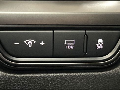 Used 2025 Kia Carnival SX Prestige FWD image 34